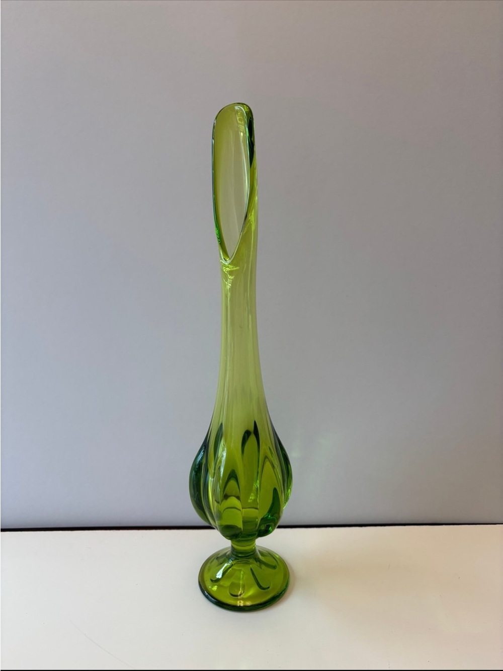 Vintage Viking petal bud swung green vase
